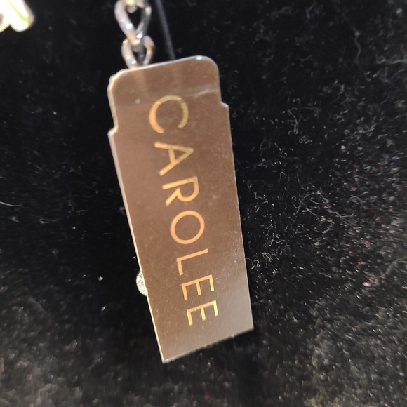 Necklace - Picture 2 of 3